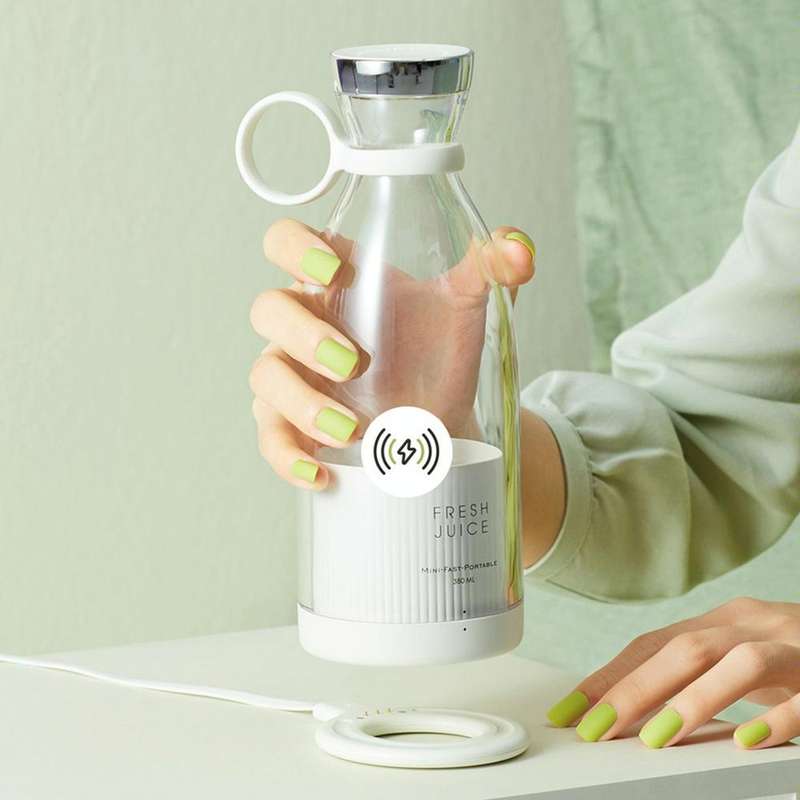 Wireless Charging Outdoor Portable Mini Electric Juicer (White)