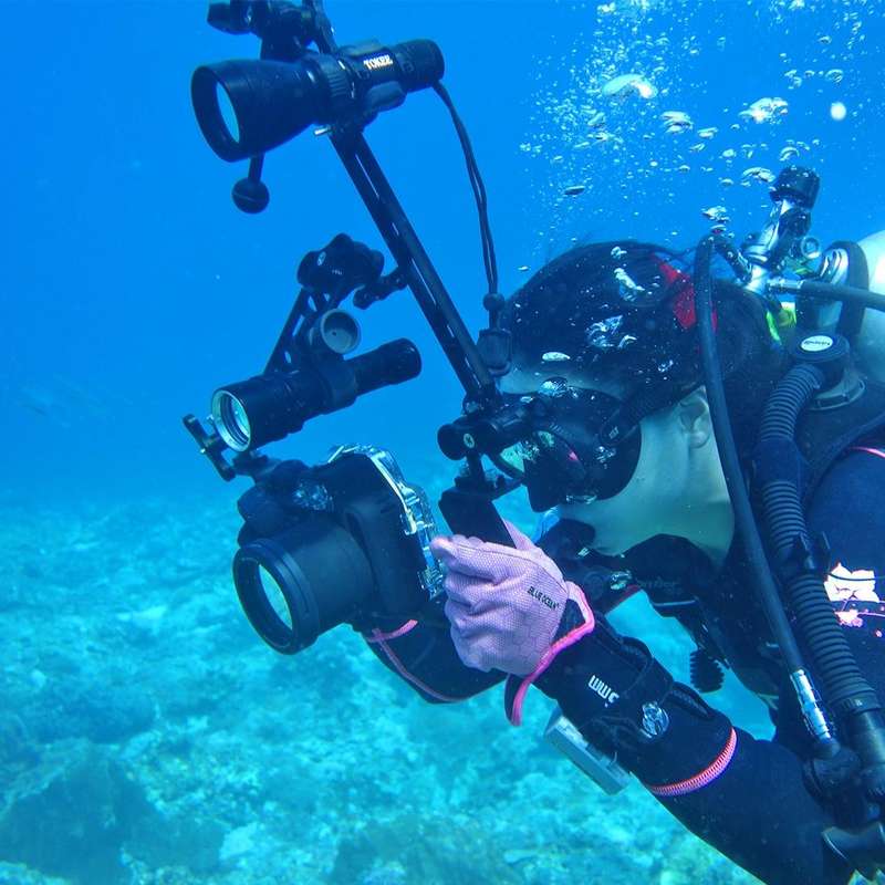 PULUZ 40m Underwater Depth Diving Case Waterproof Camera Housing for Sony A6000 (E PZ 16-50mm F3....