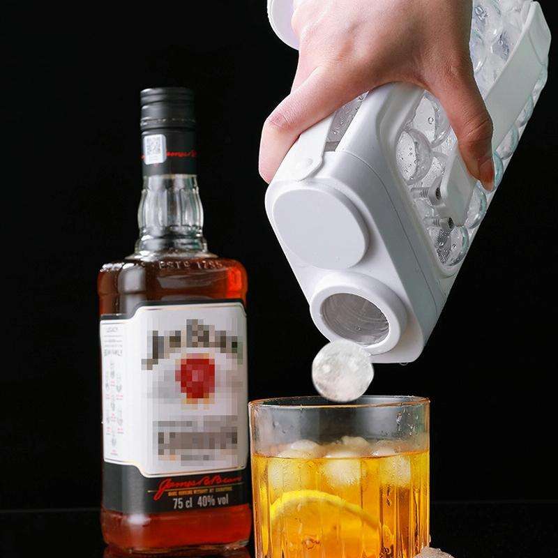 2-in-1 Portable Ice Ball Cold Kettle Silicone Ice Cube Mold Frozen Ice Cube Box(White)