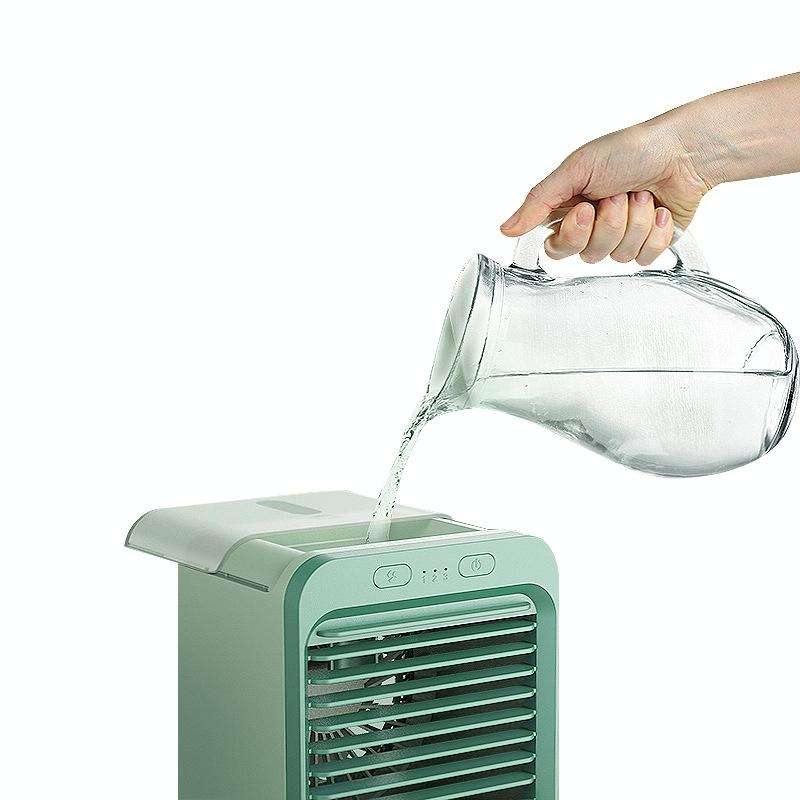 Desktop Humidification Spray USB Water-cooled Fan(Black and White)