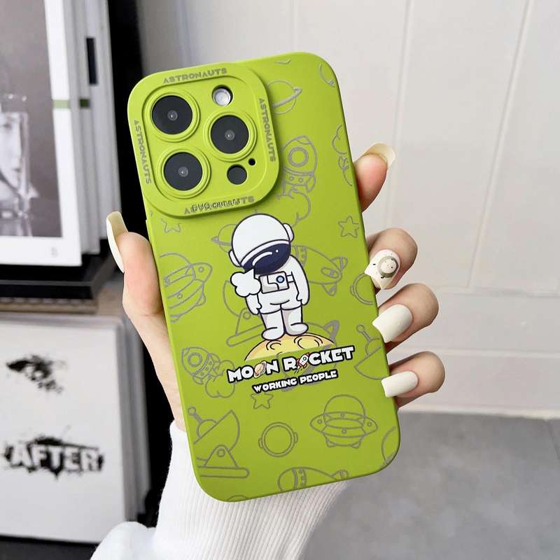 For iPhone 11 Liquid Silicone Astronaut Pattern Phone Case(Green)