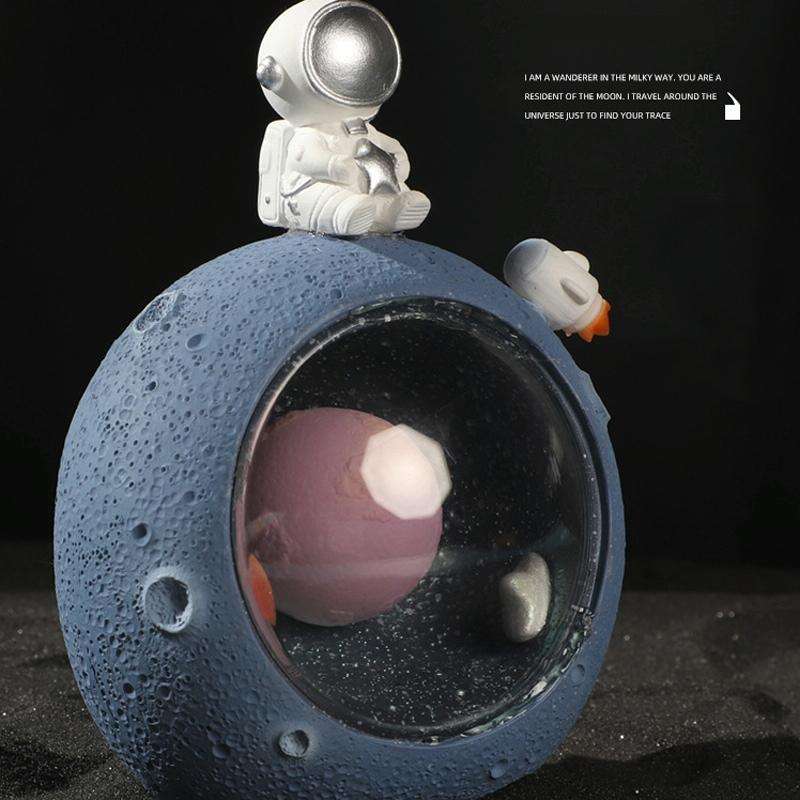 W1153 Resin Planet Night Light Home Decorations, Style: Kitten Astronaut
