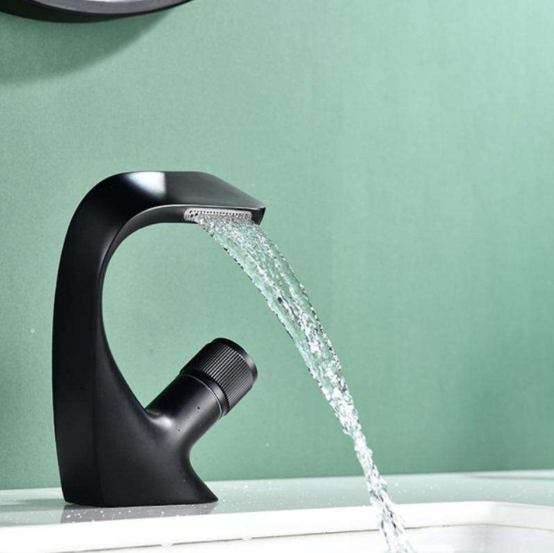 Basin Waterfall Type Hot & Cold Water All-Copper Faucet Bathroom Sanitary Ware (Black)