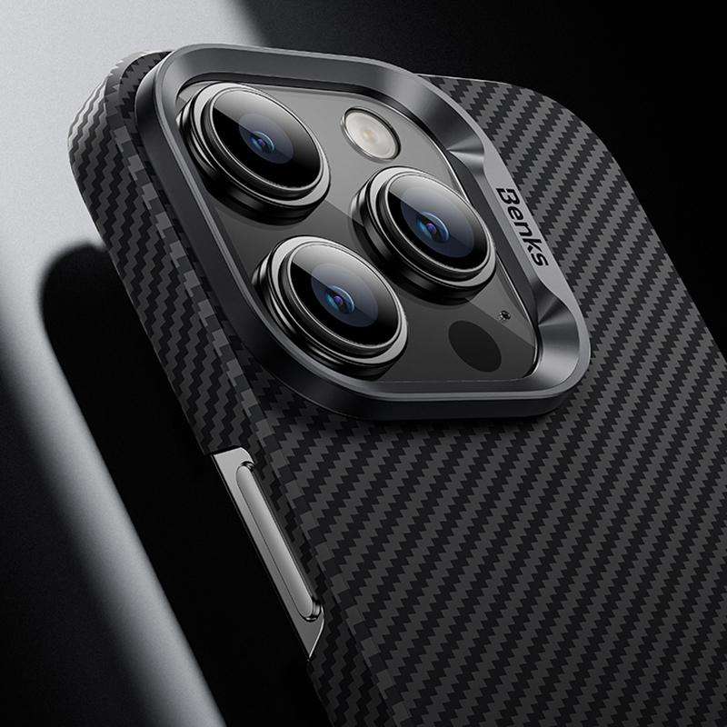 For iPhone 15 Pro Benks 600D Kevlar Carbon Fiber Phone Case(Black)
