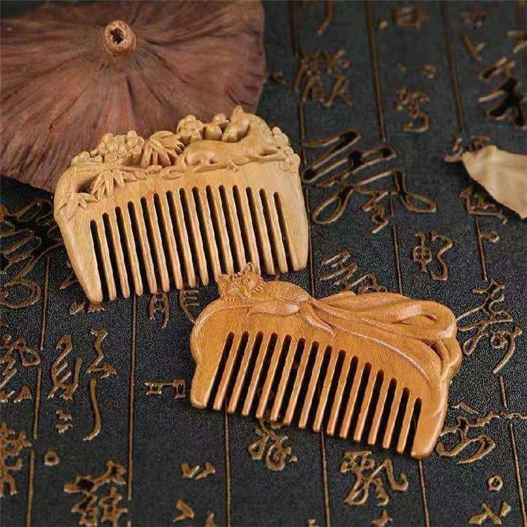 8cm Fox Green Sandalwood Retro Style Carved Portable Wooden Comb