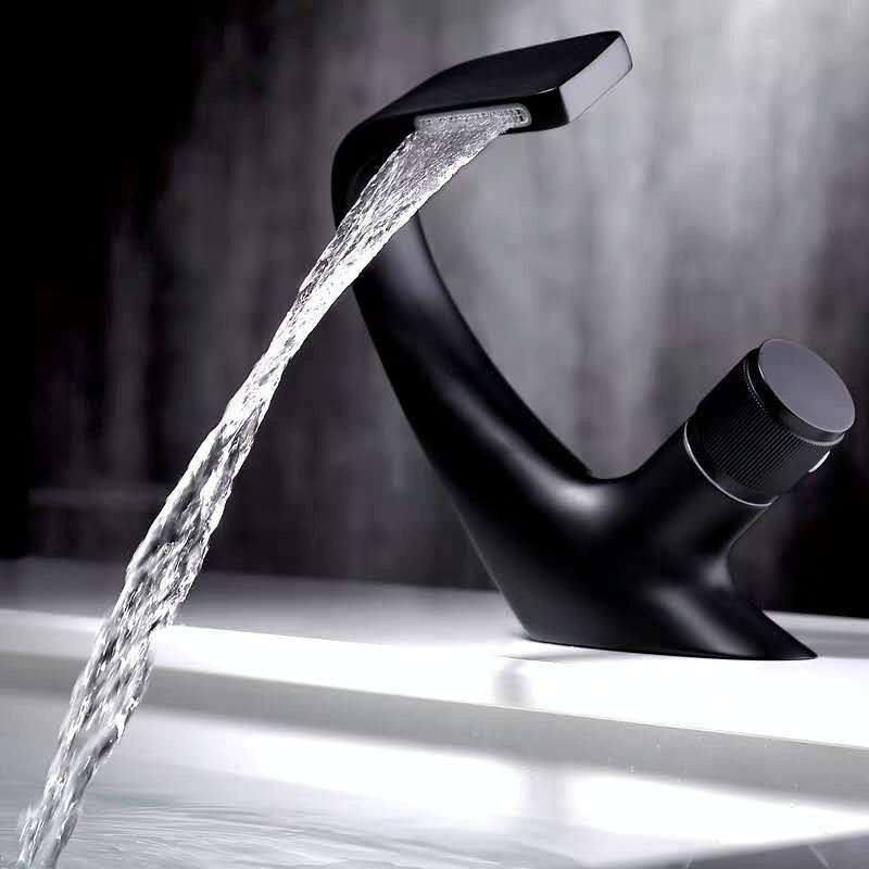 Basin Waterfall Type Hot & Cold Water All-Copper Faucet Bathroom Sanitary Ware (Black Gold)