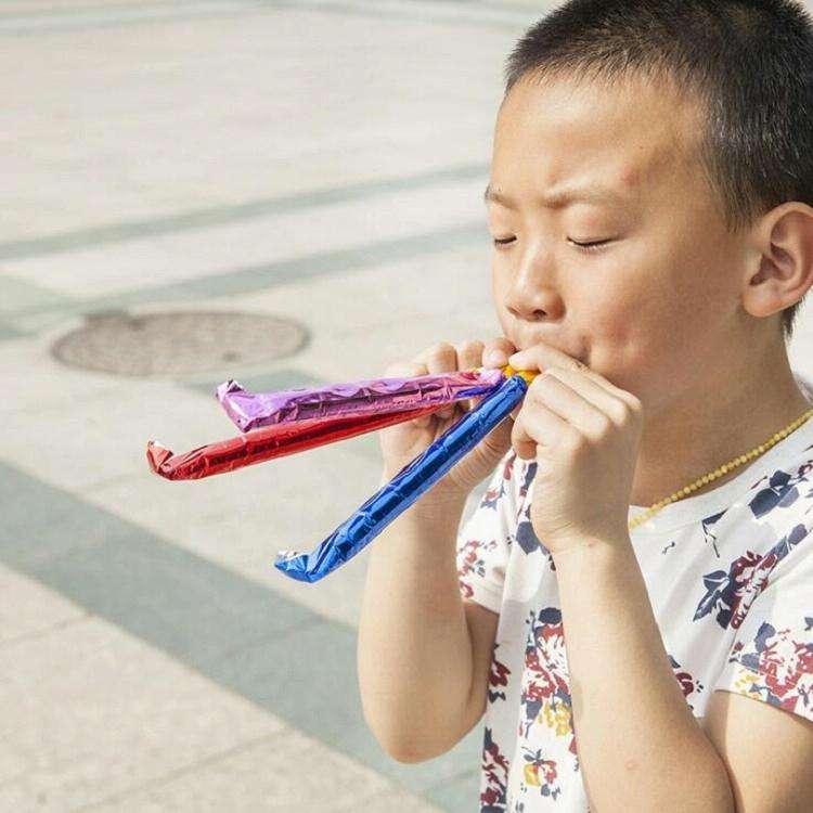 100 PCS Children Small Toy Plastic Whistle Birthday Party Cheering Small Gift Gold Paper Blowing ...