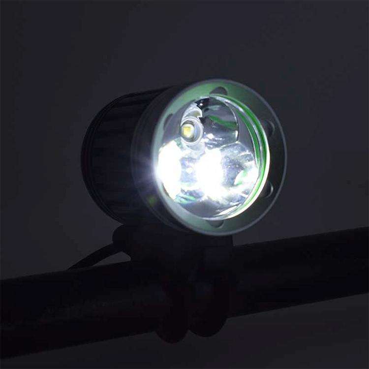 CREE XM-L 3 x T6 3 Mode 3800LM Bicycle Light and Headlight