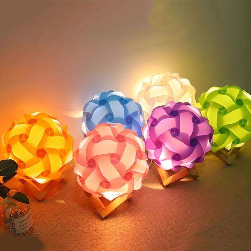 Creative Bedroom Bedside Night Light USB Round Romantic Room Decoration Lamp with Wood Base, Styl...