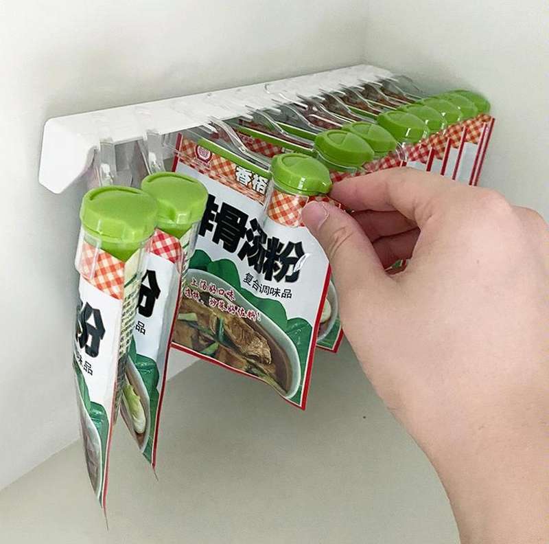 Kitchen Wall-mounted Seasoning Rack Without Punching Seasoning Bag Rack