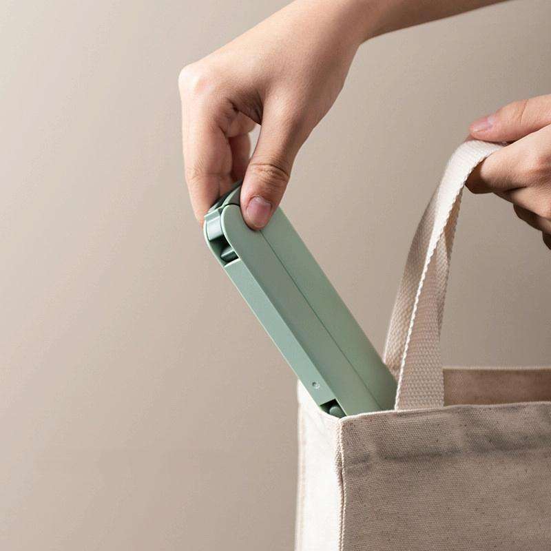 2 PCS Travel Folding Hanger Portable Drying Rack With Small Clamps(Flesh Color)