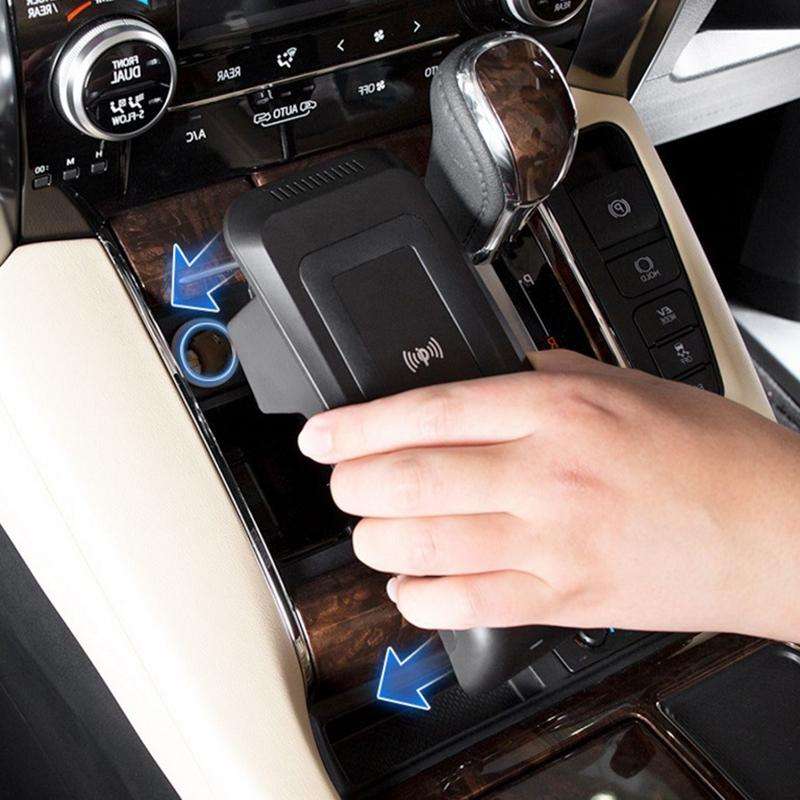 HFC-1064 Car Qi Standard Wireless Charger 10W Quick Charging for Toyota Alphard 2018-2021, Right ...
