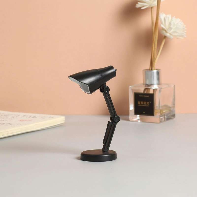 LED Foldable Mini Magnetic Desk Lamp with Clip(LD01 Black)