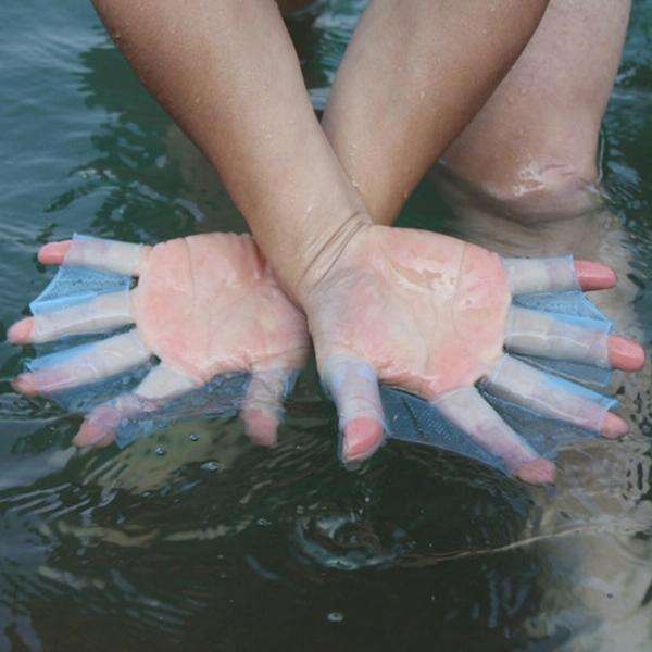 Silicone Swimming Web Fins Hand Flippers Training Gloves, M(Magenta)