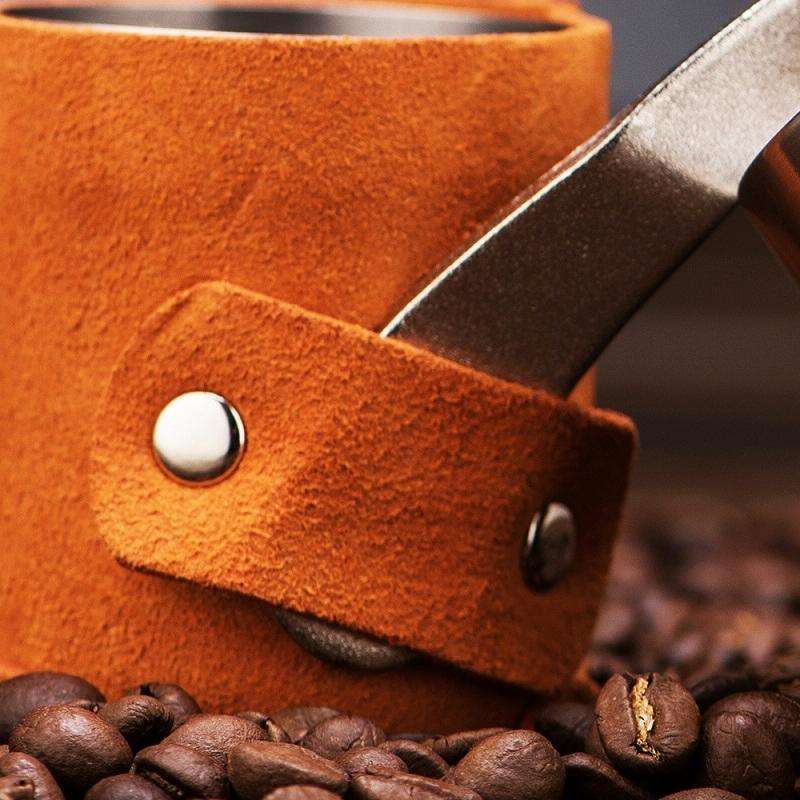 Diguo Multifunctional Hand Grinding Pepper Coffee Bean Maker(Brown)