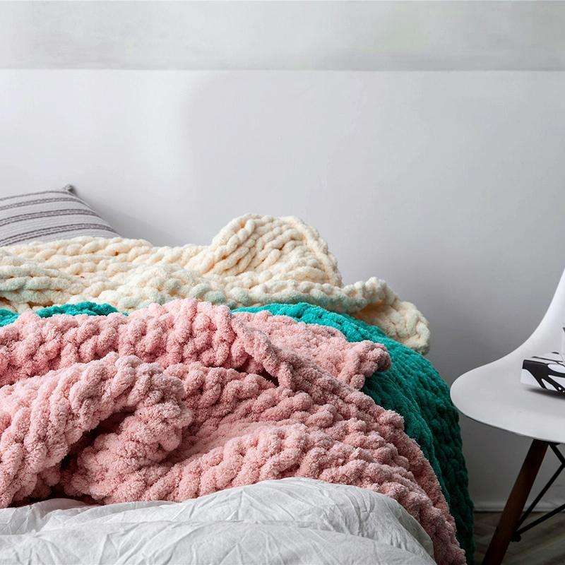 Handmade Thick Wool Knitted Blanket Sofa Chenille Stick Knitted Blanket, Size: 80 x 100 CM(Scarlet)