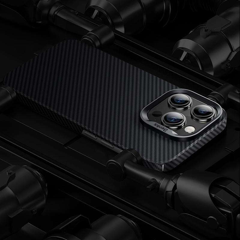 For iPhone 15 Pro Benks 600D Kevlar Carbon Fiber Phone Case(Black)