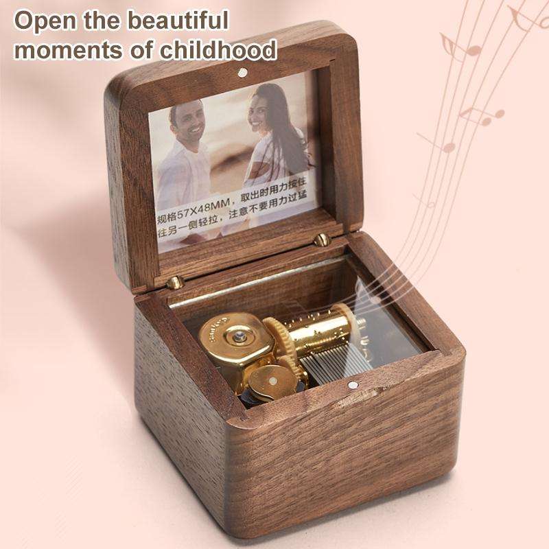 Frame Style Music Box Wooden Music Box Novelty Valentine Day Gift,Style: Walnut Gold-Plated Movement
