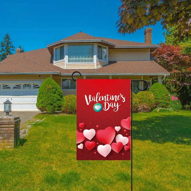 2 PCS Valentine Day Garden Flag Festive Atmosphere Garden Banner(QR011)