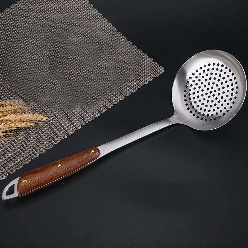 304 Stainless Steel Wooden Handle Kitchenware Home Kitchen Equipment, Style: Slotted Spoon
