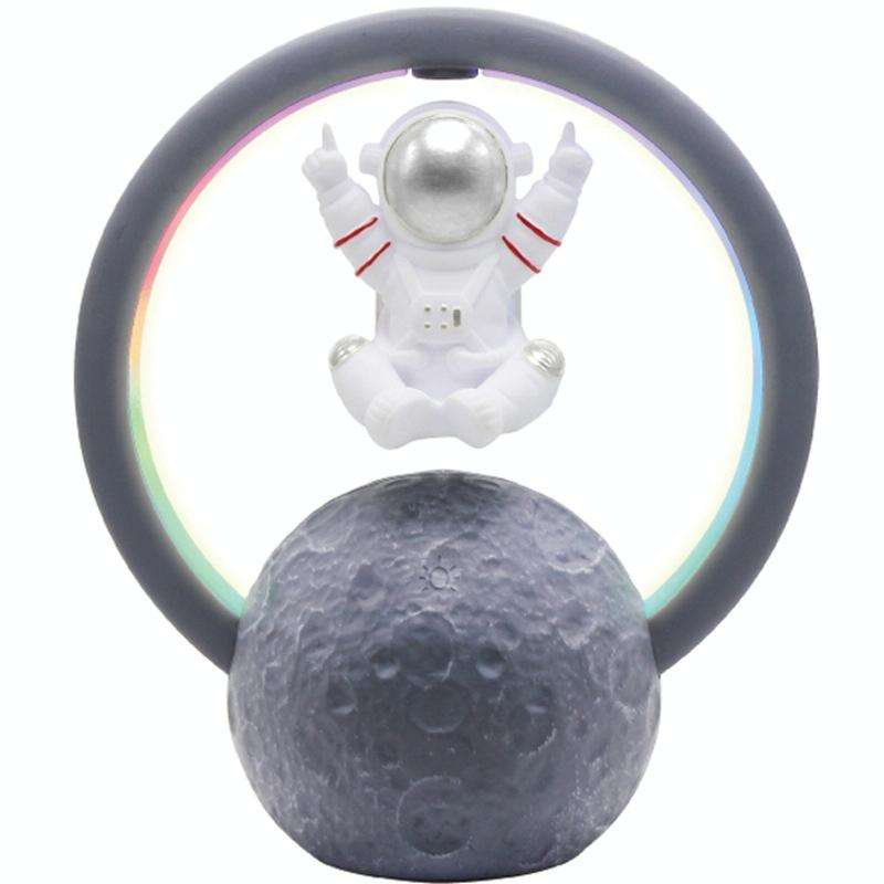 Y-598 Suspended Astronaut Bluetooth Speaker RGB Light Subwoofer Ornament,Spec: 598A Silver