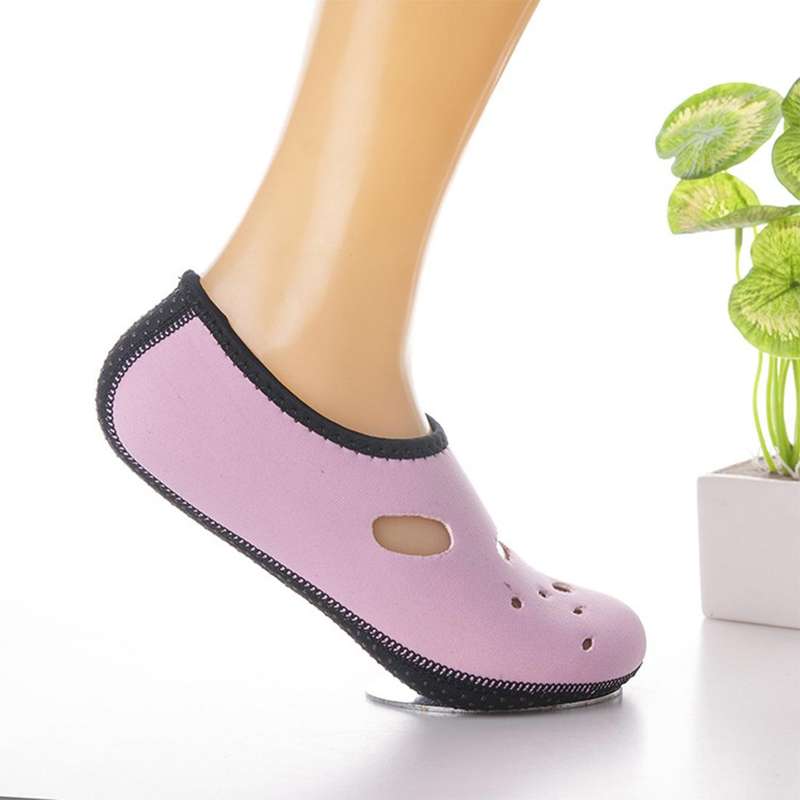 Comfortable and anti-slip 3MM swimming diving socks breathable water to swim the beach socks Size...