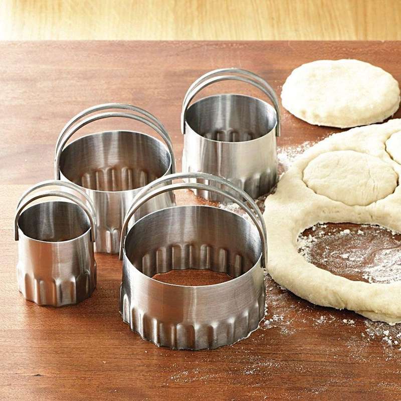 5 in 1 Stainless Steel Circular Wave Pattern Biscuit Cutter Set With Handle Fondant Tool Diameter...