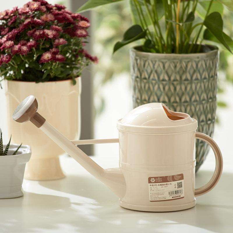 Home Gardening Watering Flowers Plastic Long Mouth Kettle(1.5L Beige)