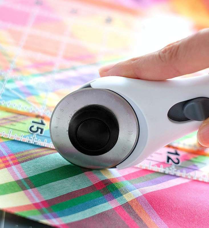 DAFA RC-6 28mm Dia Blade Straight Handle Rotary Cutter with Safeguard
