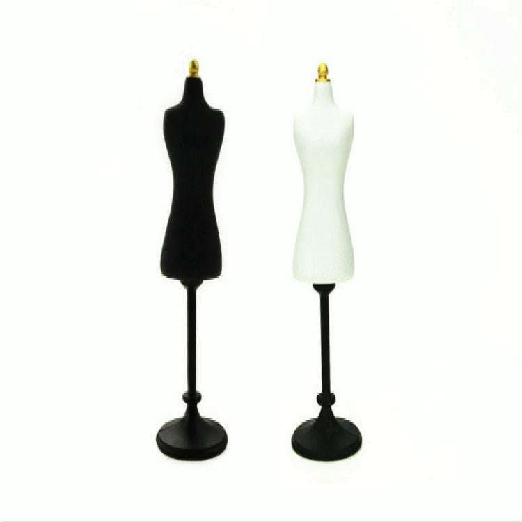 3 PCS 1:12 Doll House Accessories Scene Model Shooting Set Miniature Simulation Mannequin(Black)