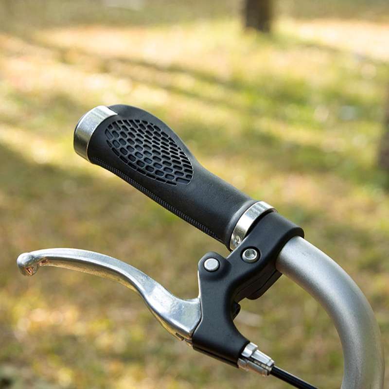 OQSPORT 2 PCS Bike Hand Grips Covers Bilateral Lock MTB Bicycle Anti-slip Handlebar Grips(Silver)