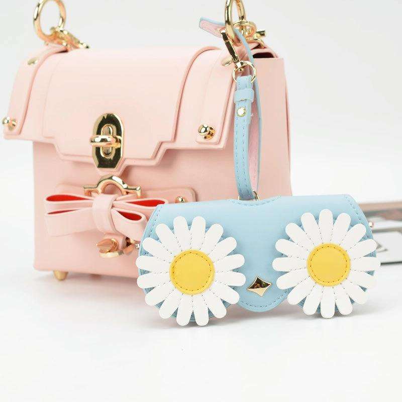 Cute And Funny PU Sunglasses Case Portable Glasses Case With Hanging Buckle, Colour: Shy Black Ey...