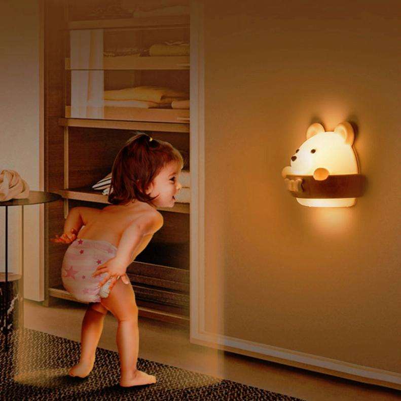 Bear Remote Control Night Light Bedside Eye Protection Wall Lamp with 3 Light Modes, Style:Rechar...