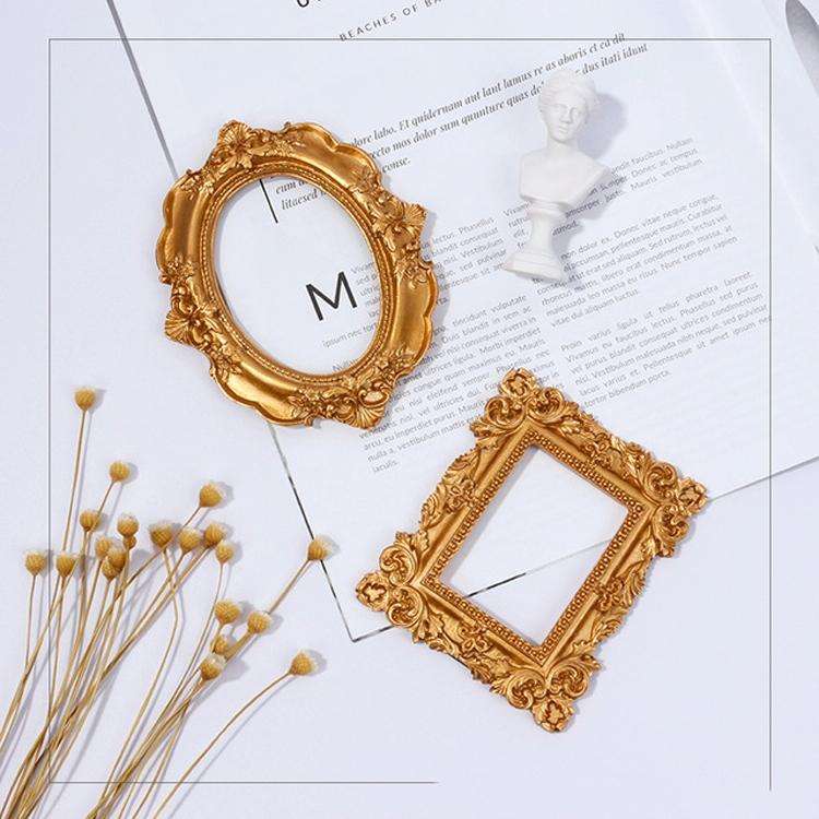 Vintage Gold Resin Mini Photo Frame Earrings Jewelry Decoration Photo Props(Oval)