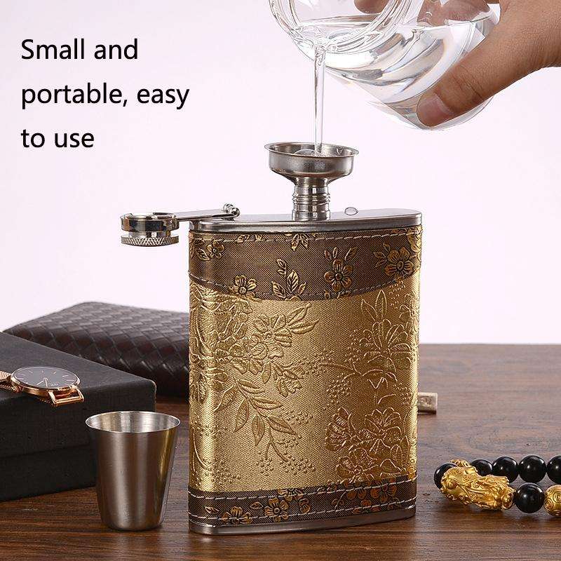 Portable Stainless Steel Hip Flask Set With Wine Glass Funnel, Style: 7OZ Black Leather Old Man Gray