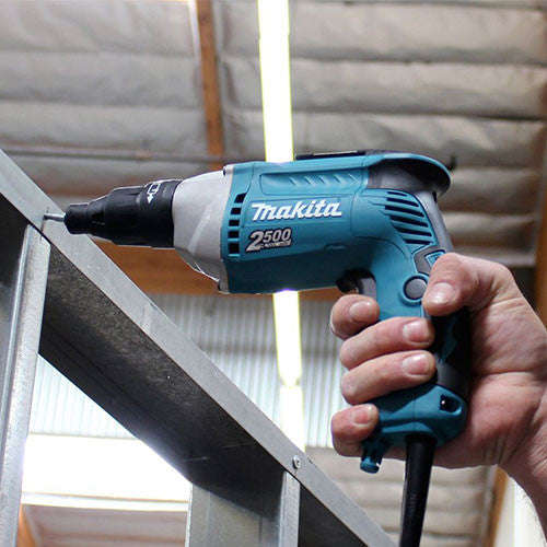 Makita Drywall Screwdriver for Timber Struts FS2300 5mm 570W