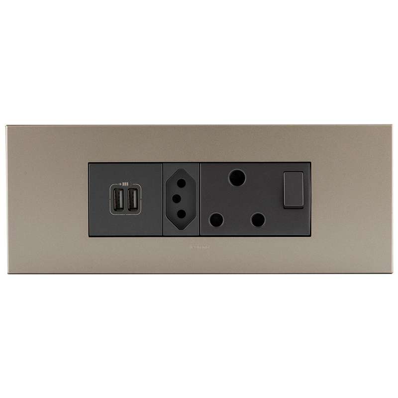 Legrand Arteor 6 Module Power Cluster with USB