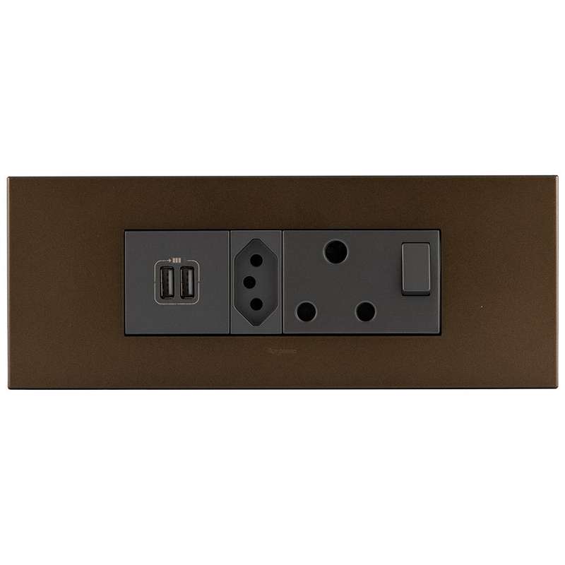 Legrand Arteor 6 Module Power Cluster with USB