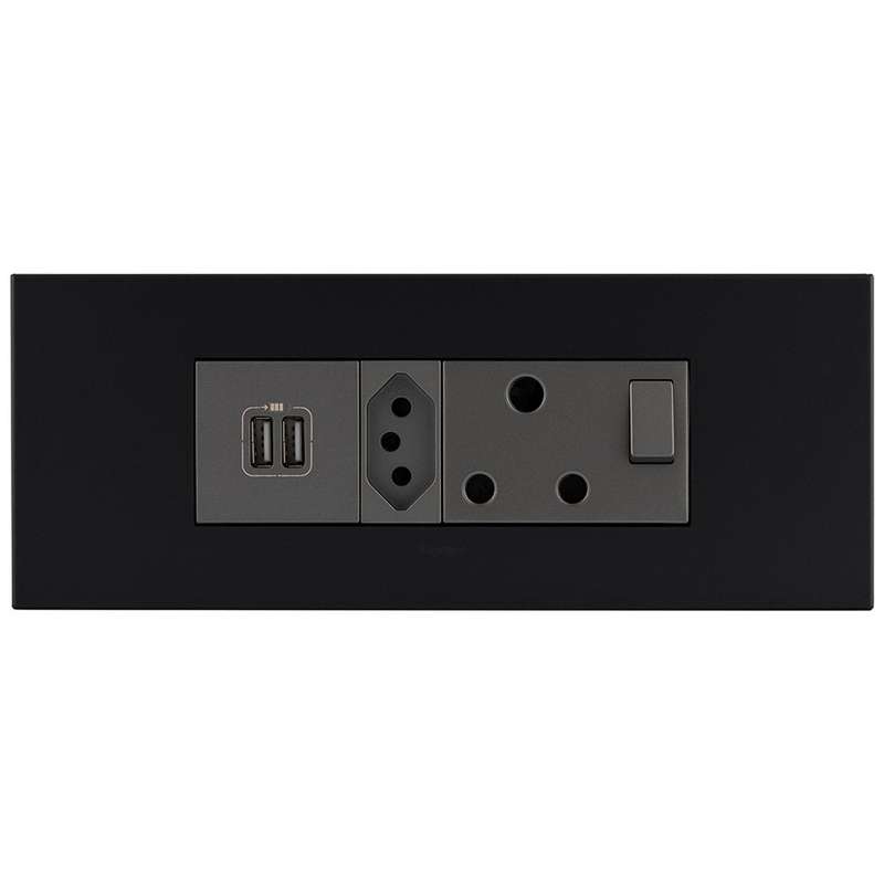 Legrand Arteor 6 Module Power Cluster with USB