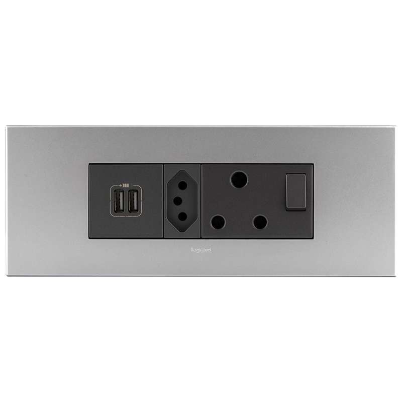 Legrand Arteor 6 Module Power Cluster with USB