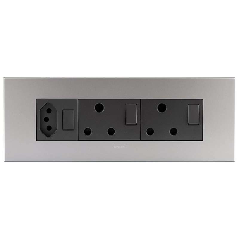 Legrand Arteor 8 Module Power Cluster