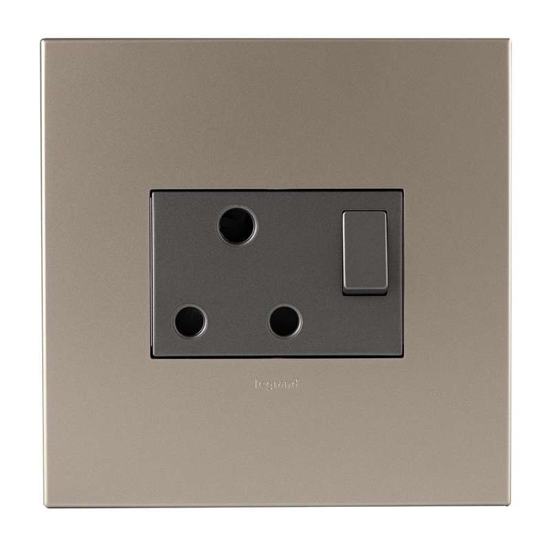 Legrand Arteor Single RSA Socket 4 x 4