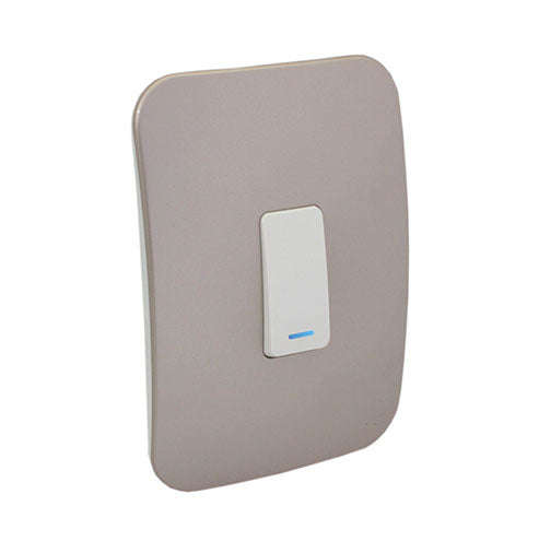 VETi 1 1 Lever 1-Way Light Switch with Locator 4 x 2 - White Module