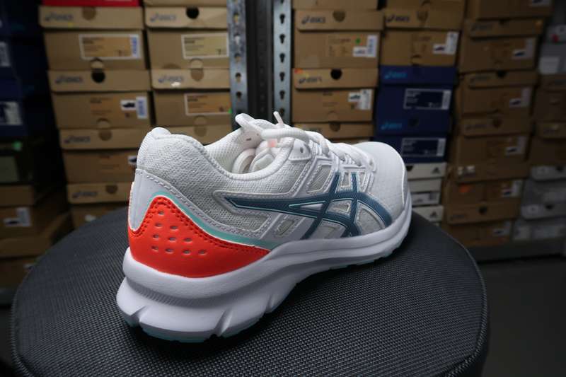 ASICS JOLT 3 WOMEN BEGINNER RUNNING SHOE (white)