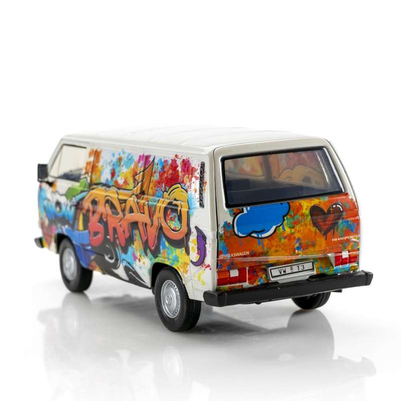 Motormax Volkswagen Type2 (T3) Graffiti Scale 1:24