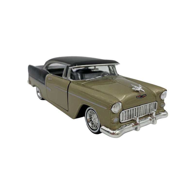 Motormax  1:24 1955 Chevy Bel Air Beige Metallic / Black
