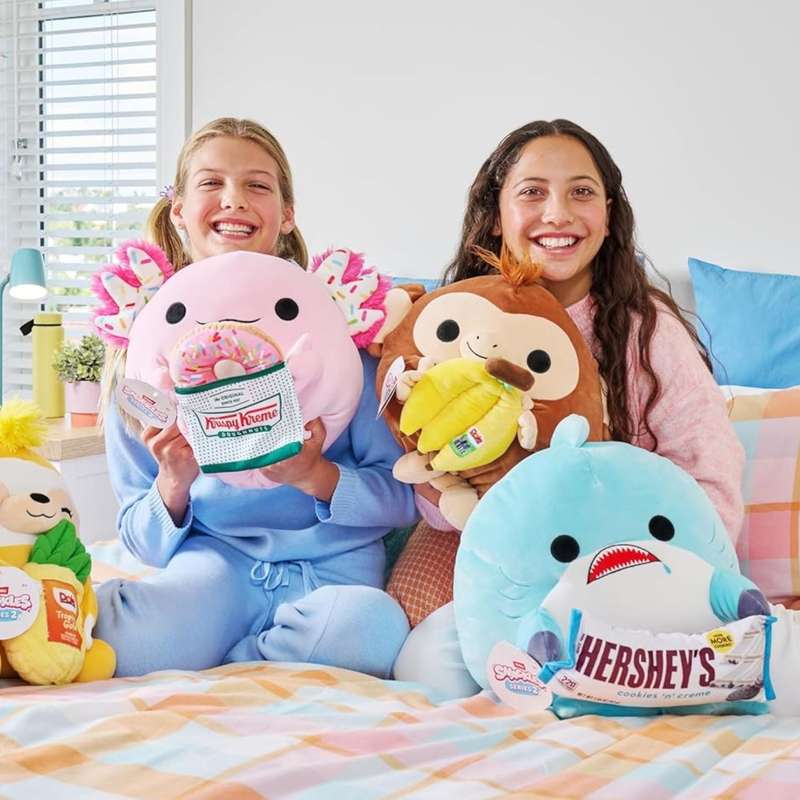 ZURU 36cm SNACKLES-PLUSH -SERIES 2 - Krispy Kream