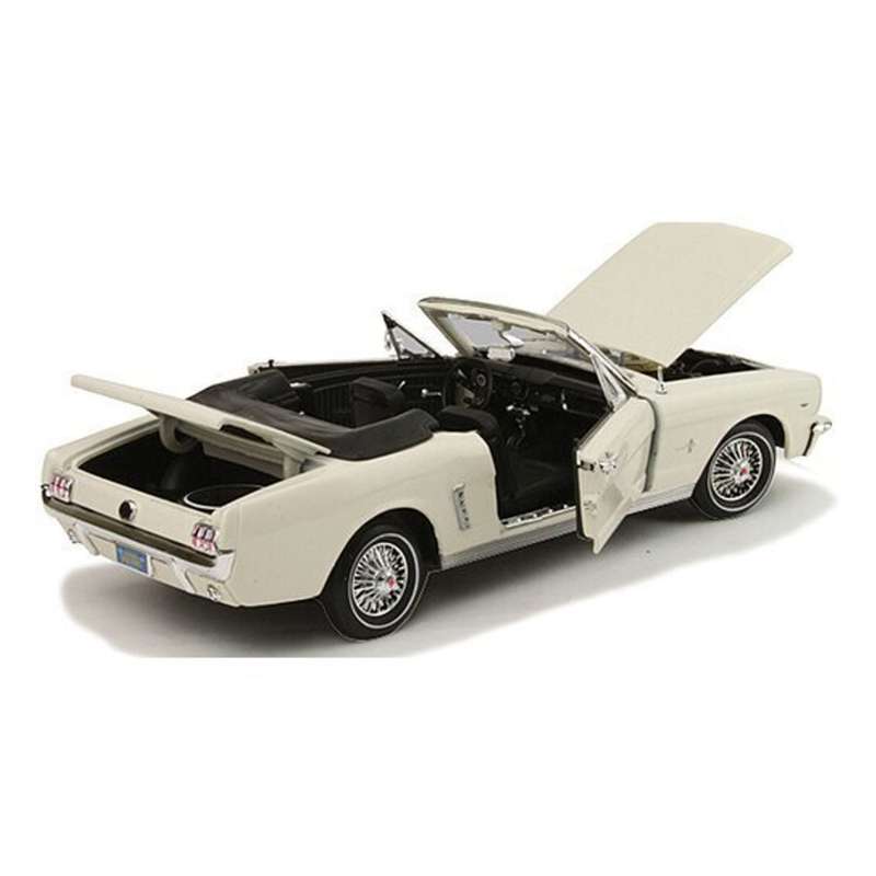 Motormax - 1964 Ford Mustang Convertible Scale 1:18 Diecast Model - White