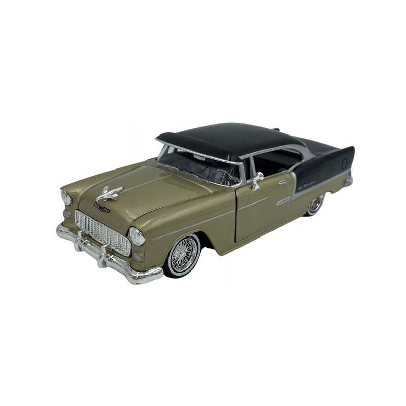 Motormax  1:24 1955 Chevy Bel Air Beige Metallic / Black