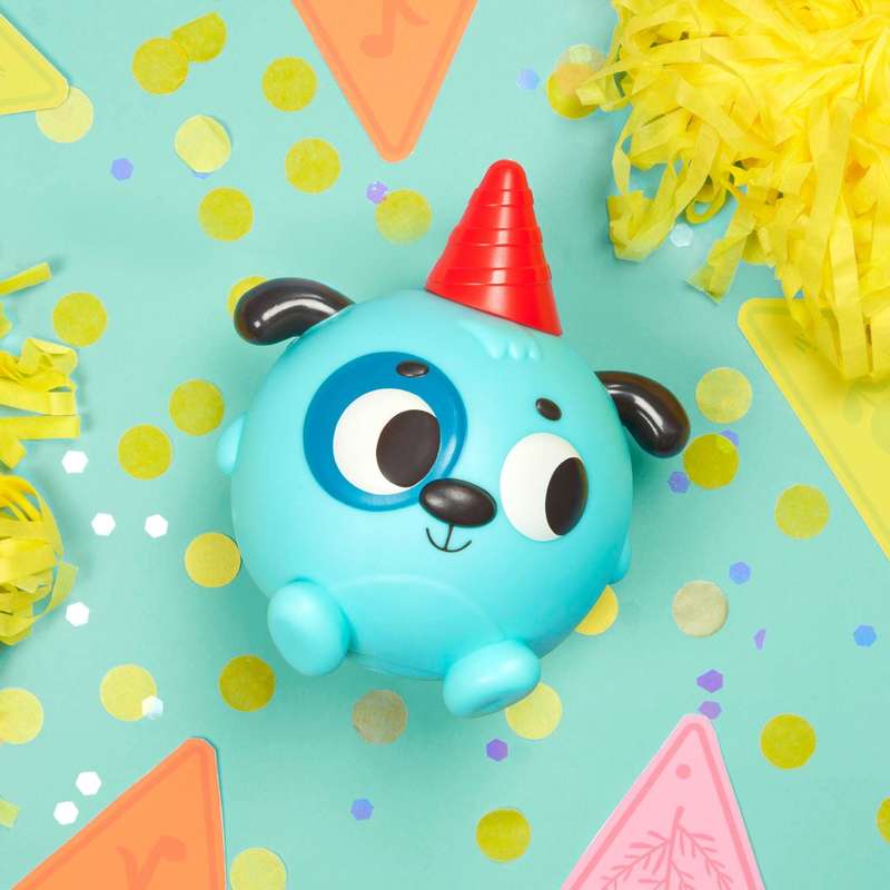 B. toys Squeak n Glow Woofer - Light-Up Squeaky Ball Dog